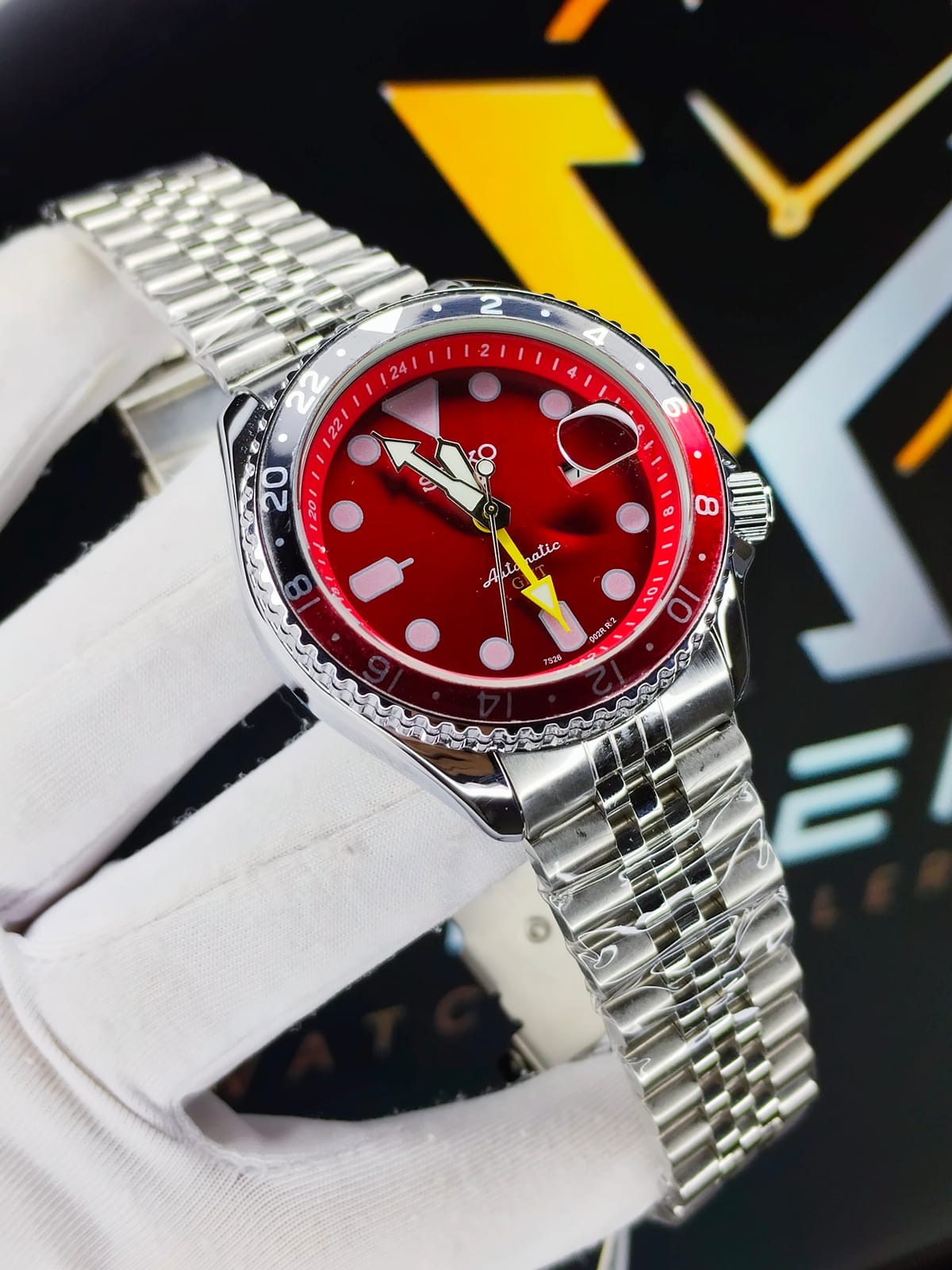 Seiko 5 Automatic (Silver Red)