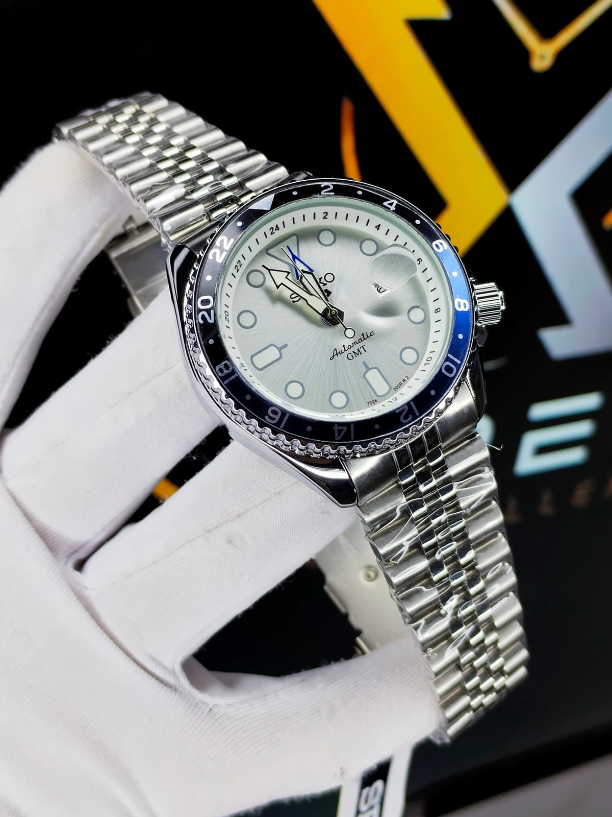 Seiko 5 Automatic (Silver Ash)