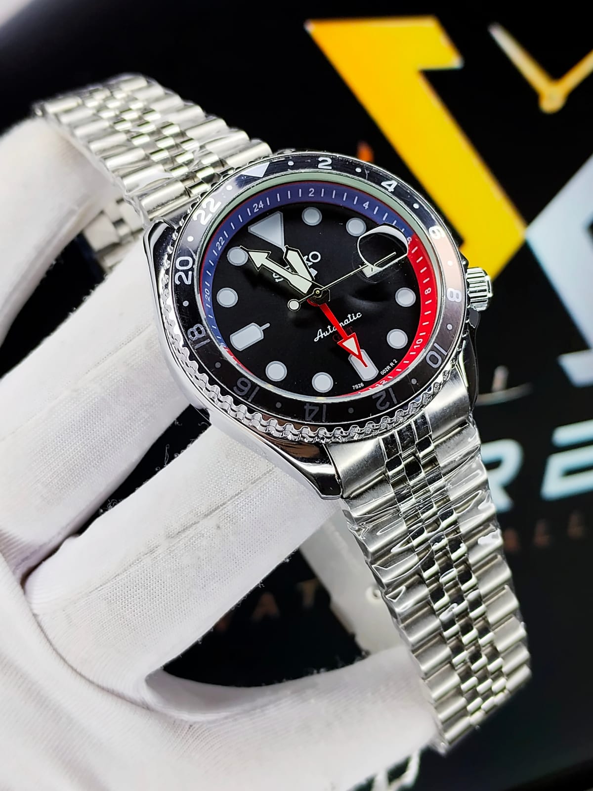 Seiko 5 Automatic (Silver black)