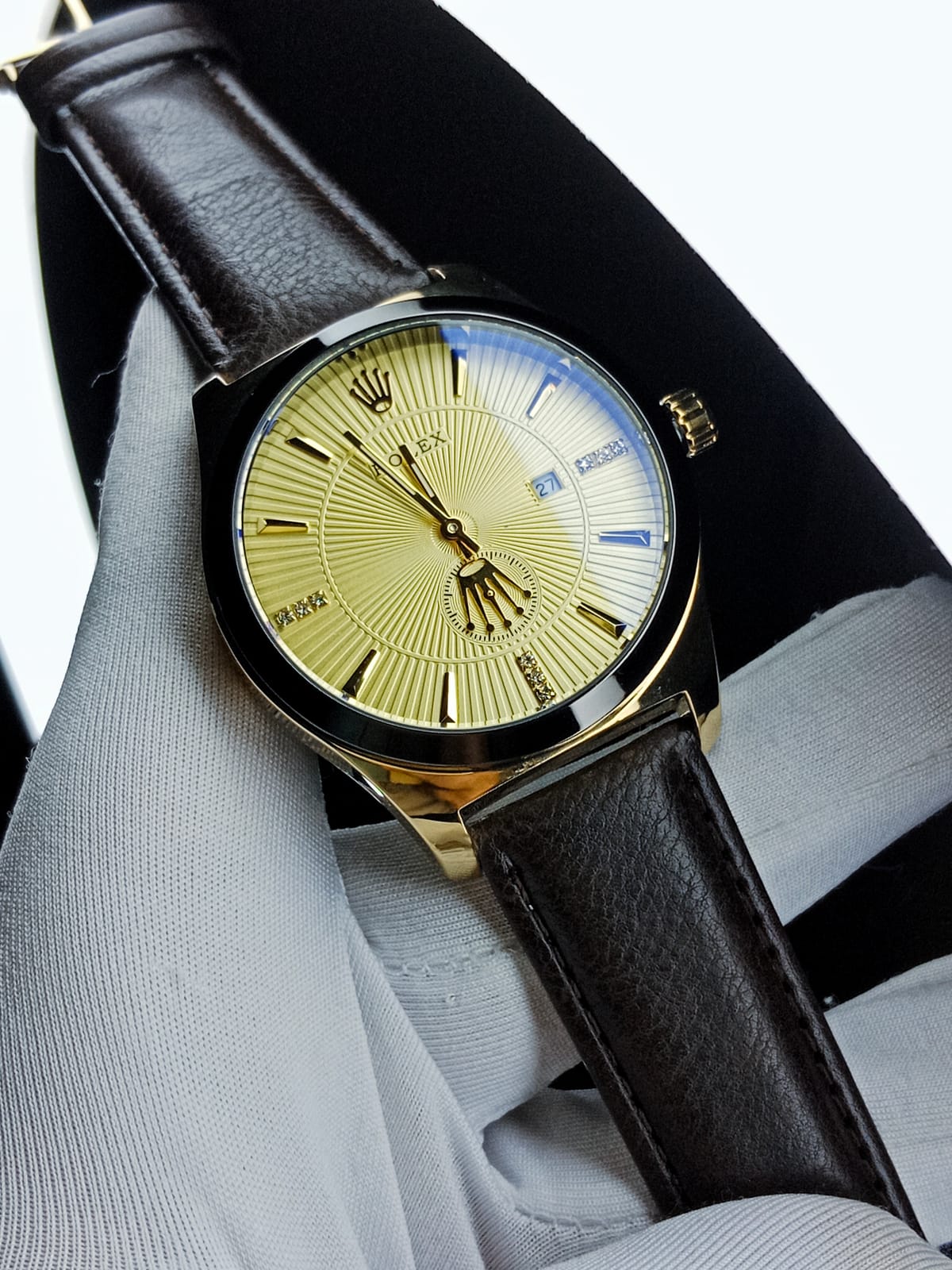 Rolex (golden case, black vesel,golden dial,brown belt)