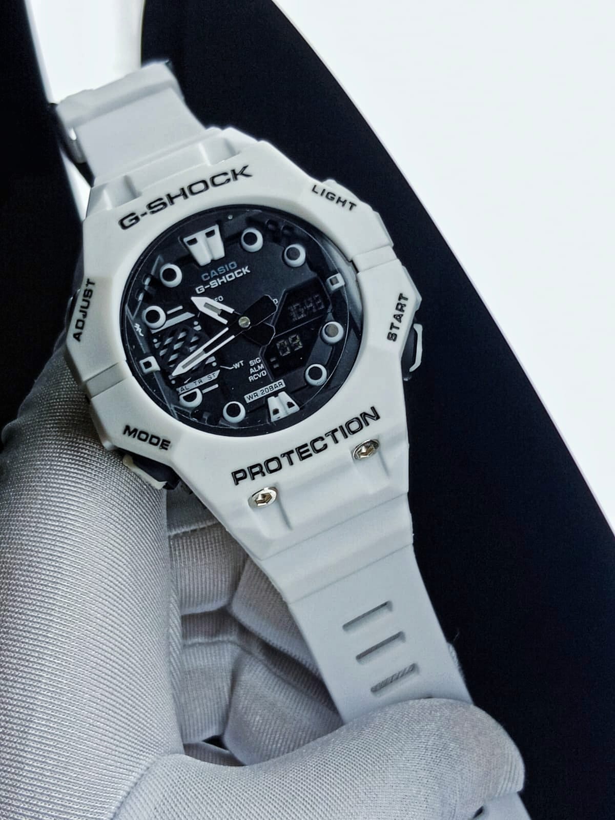 Gshock AA white black