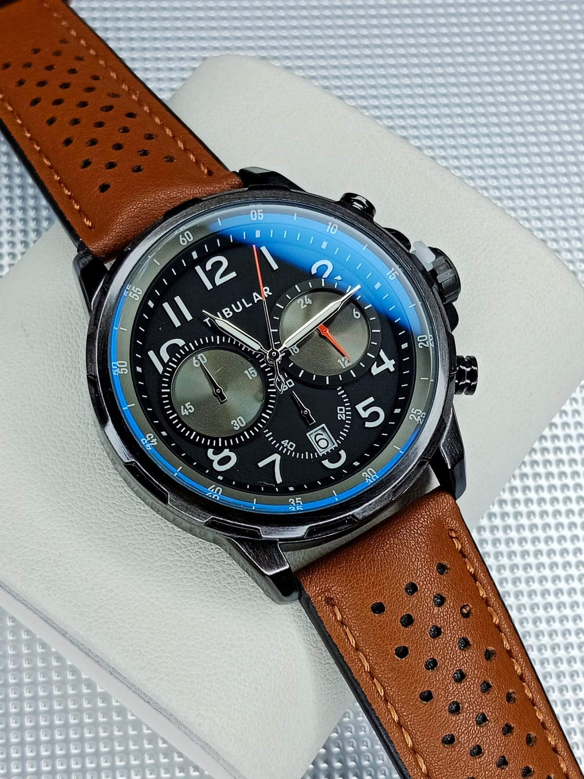Tubular black brown