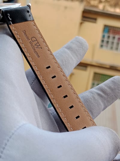 DW. Daniel Wellington silver white with brown belt_img_2
