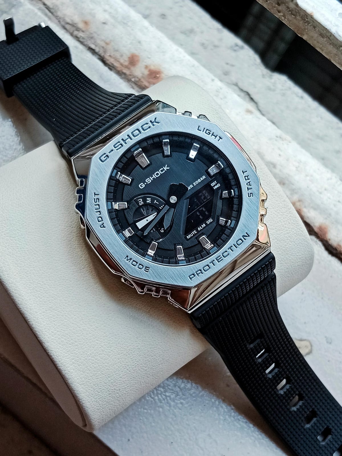 Gm2100 Casio G shock (Black dial, silver case, black belt)