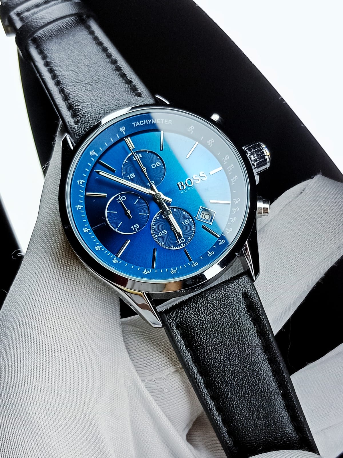 Boss (blue dial silver case black belt)