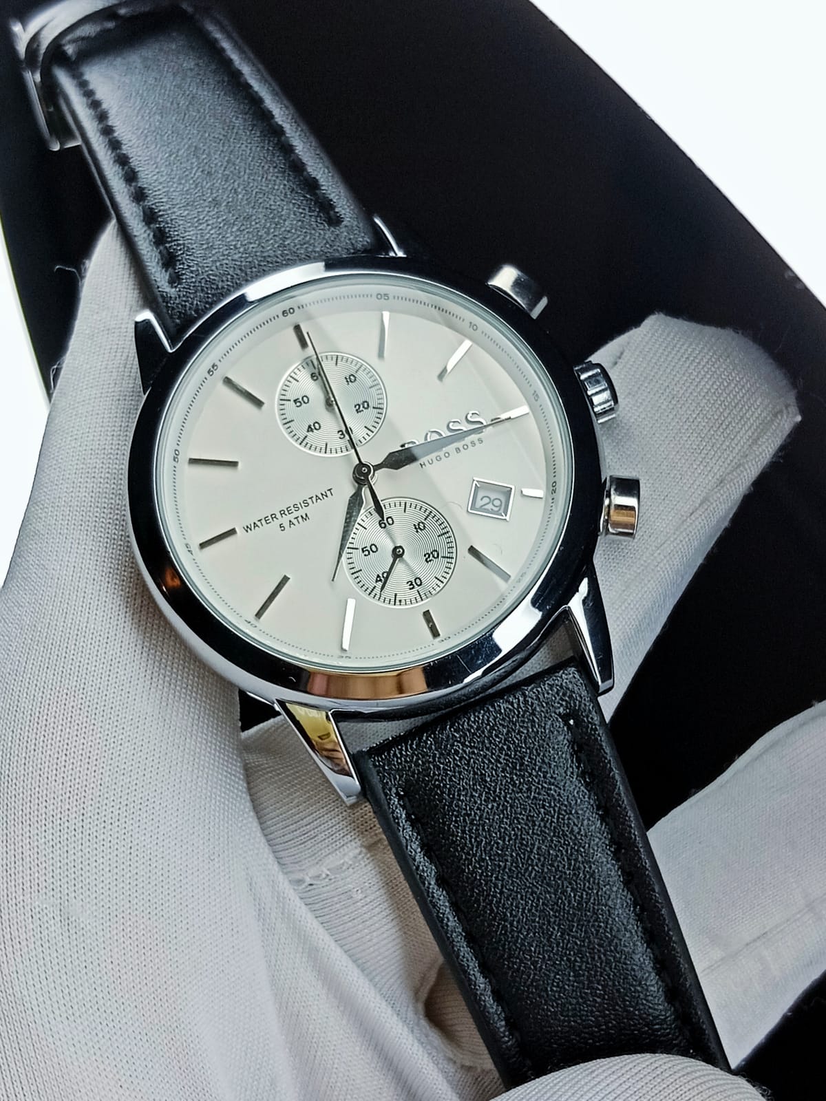 Boss (white dial, silver case, black belt)